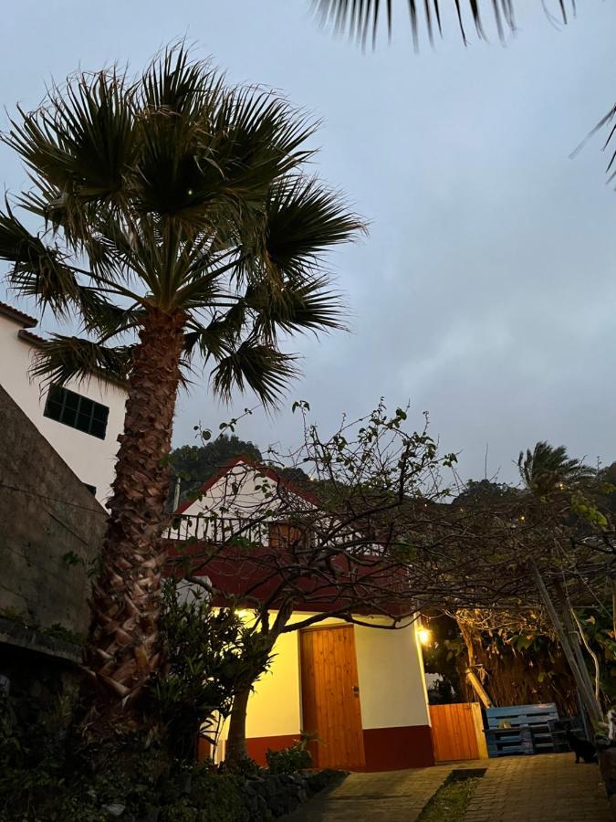 Waves Song - Cottage Porto Moniz Exterior photo